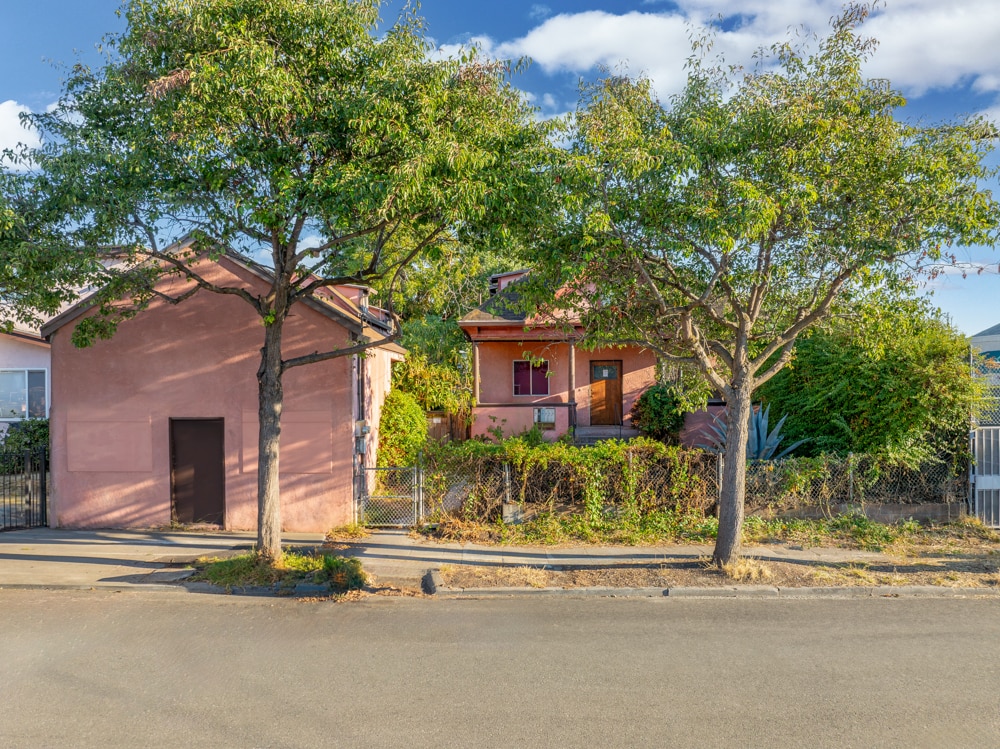1614 Russell St, Berkeley, CA for Sale