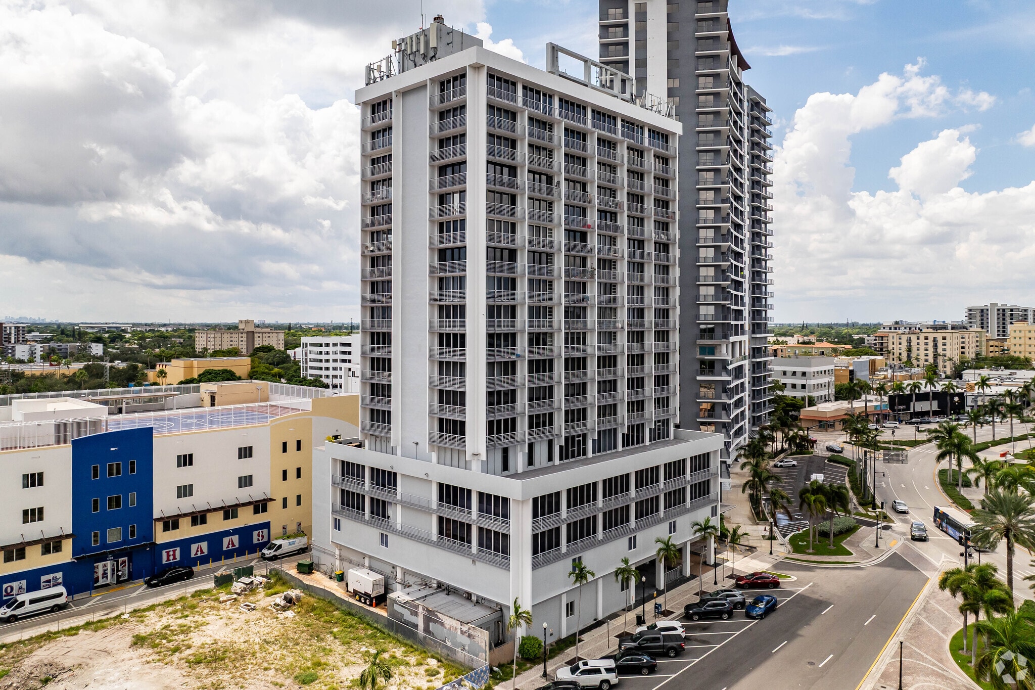 1720 Harrison St, Hollywood, FL for Sale