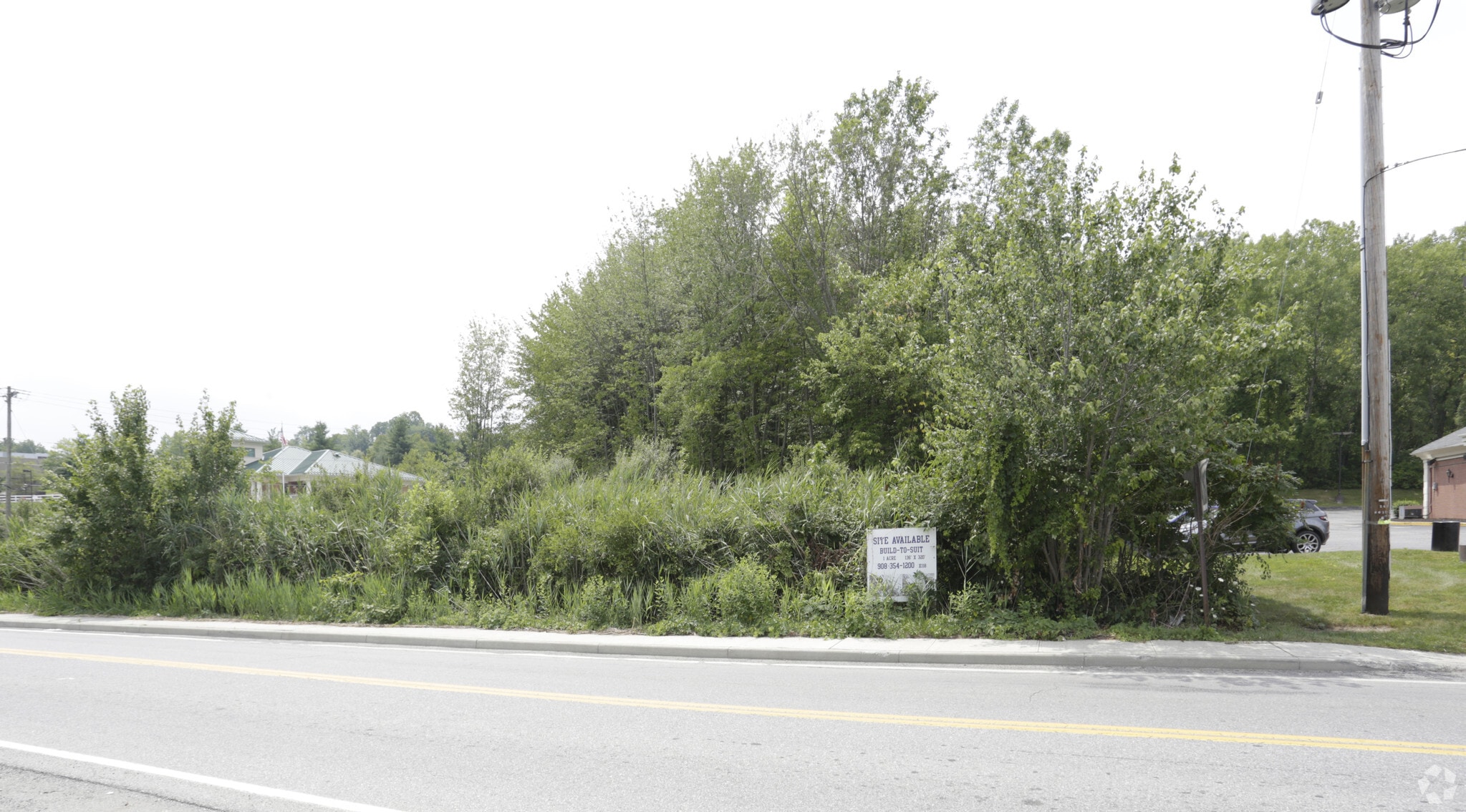 1075 Stoneleigh Ave, Carmel, NY for Sale
