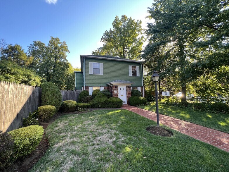 711 Westminster Ave Elizabeth, NJ 07208 Office Property for Lease on