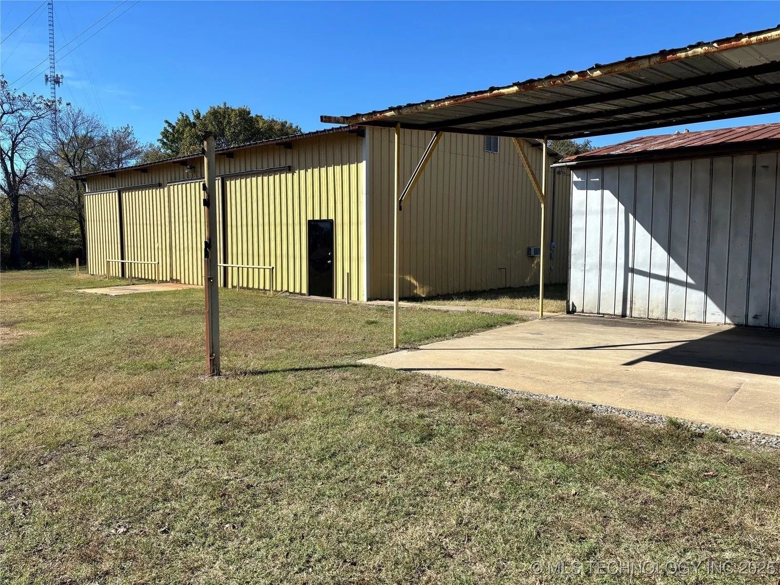 6105 W 108th St S, Oktaha, OK for Sale