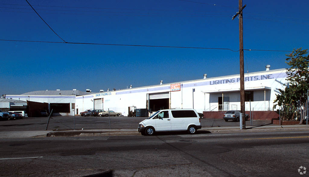3301 Maple Ave, Los Angeles, CA for Rent