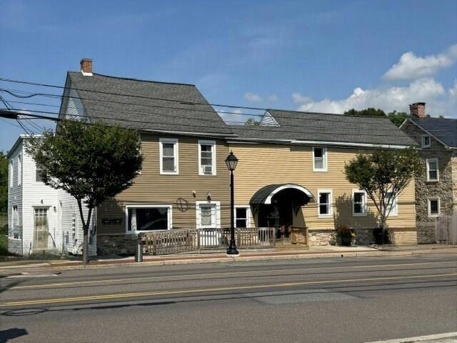 123 E Main St, Macungie, PA for Rent