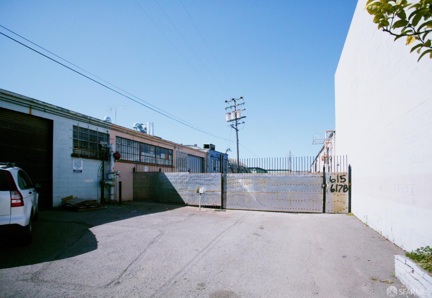 611 85th Ave, Oakland, CA for Sale