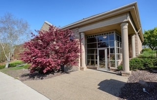 Cambridge, OH Office/Medical - 941 Steubenville Ave