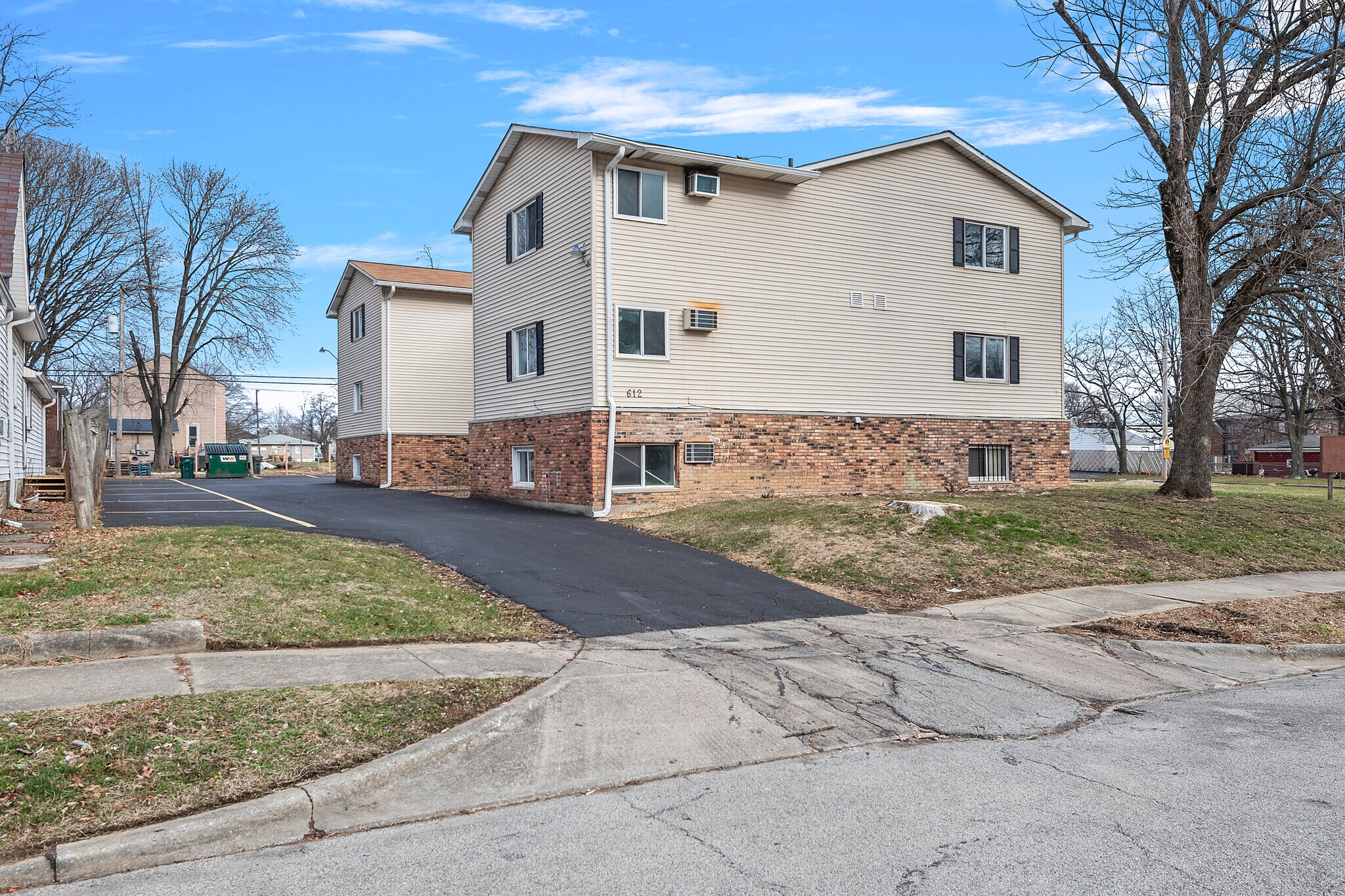 612 W Macon St, Decatur, IL for Sale