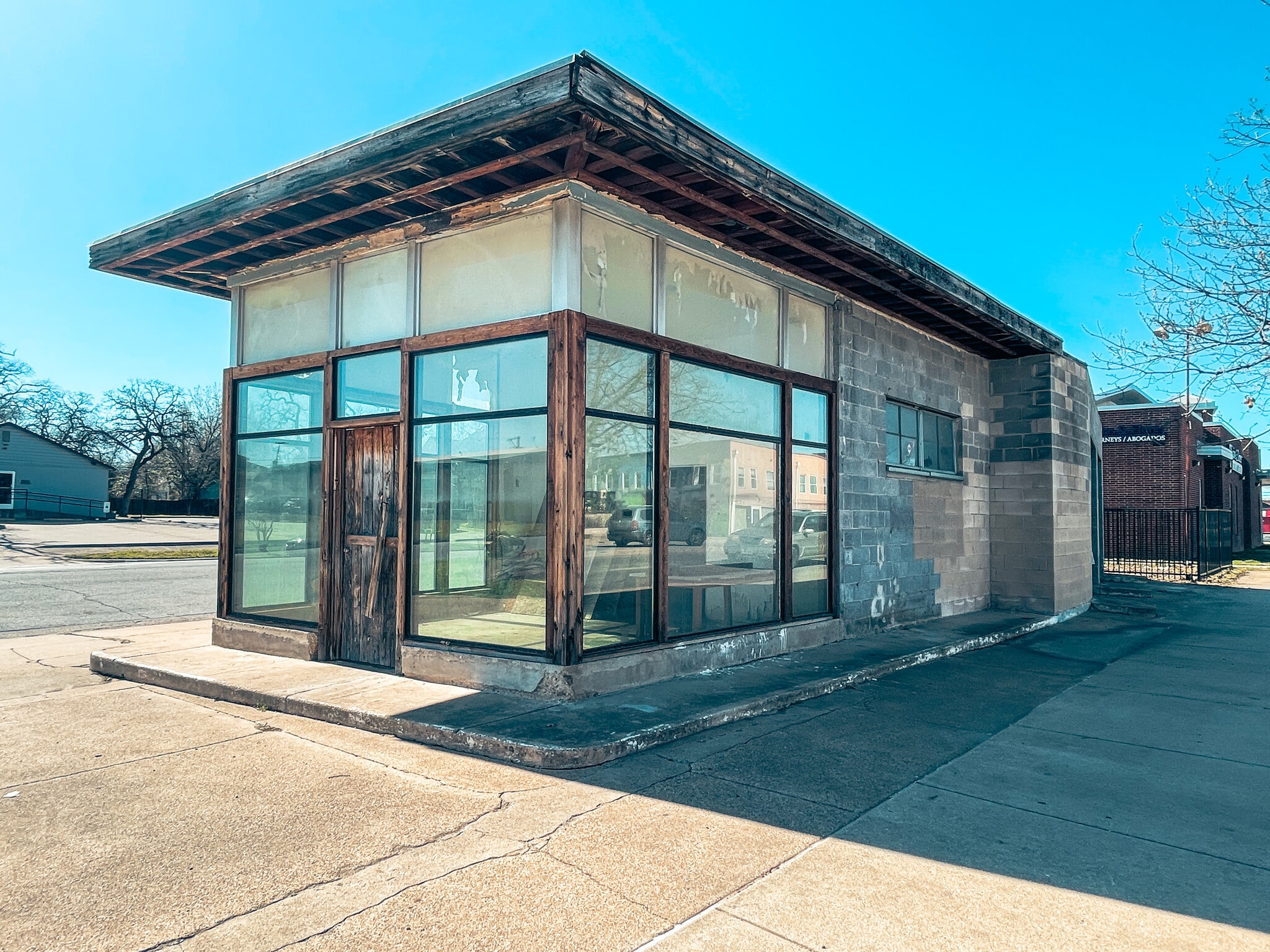 1421 N Main St, Fort Worth, TX for Sale