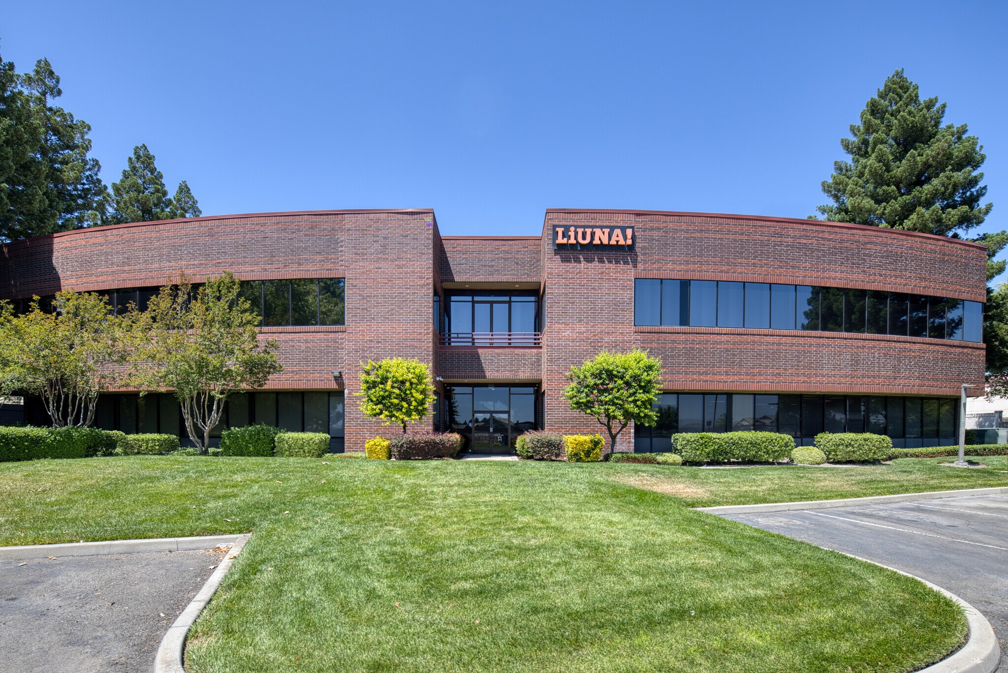 3775 N Freeway Blvd, Sacramento, CA for Rent