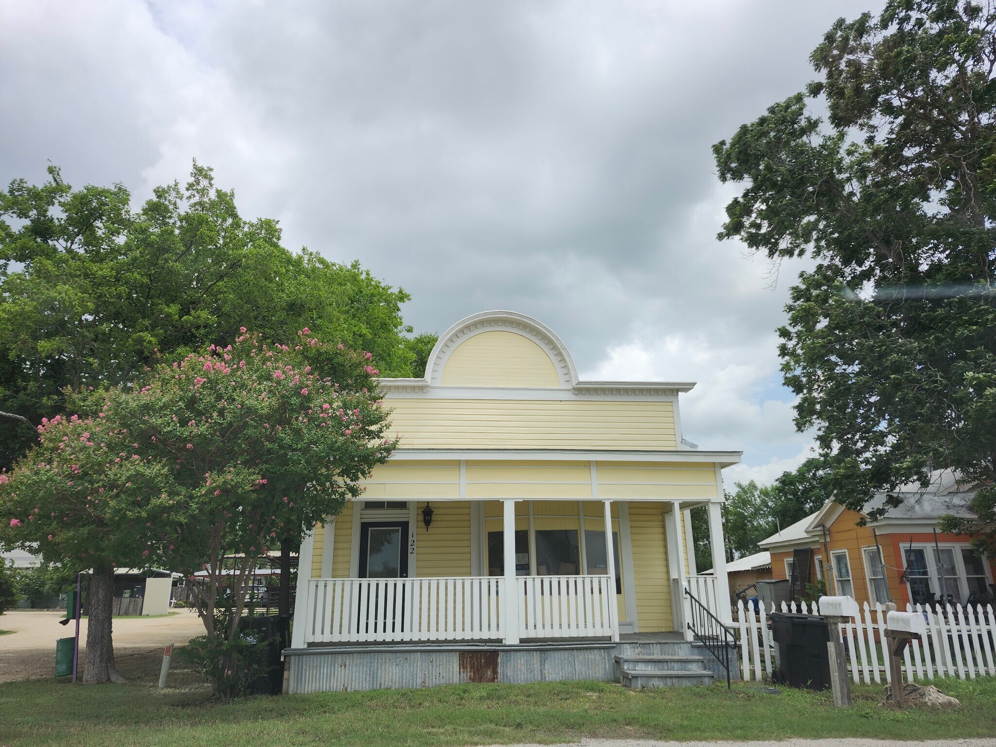 122 W Seguin St, Marion, TX for Rent