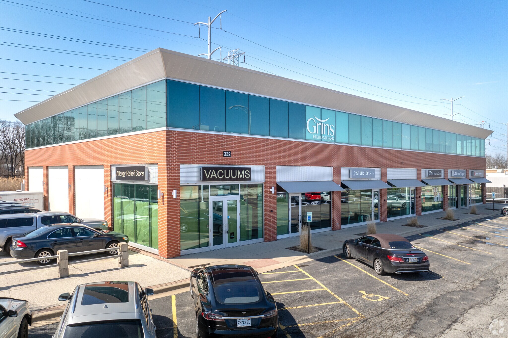 332 Skokie Valley Rd, Highland Park, IL for Rent