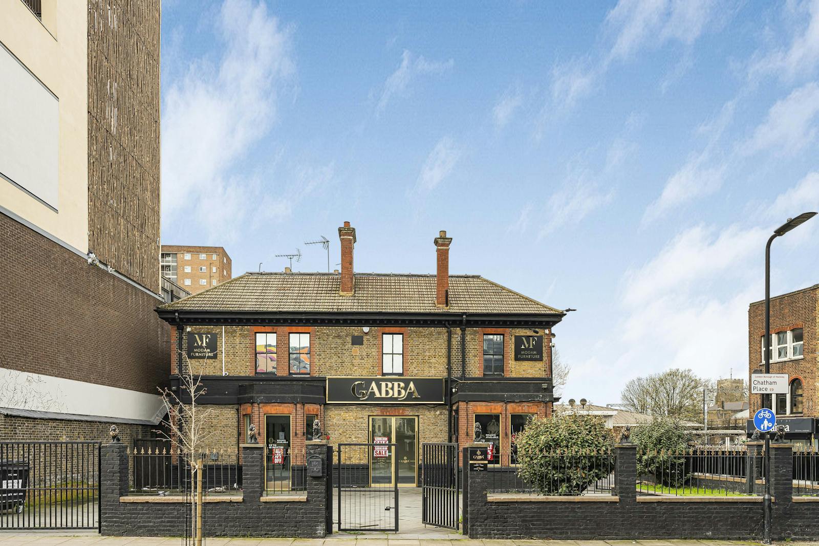 90 Morning Ln, London, LND for Rent
