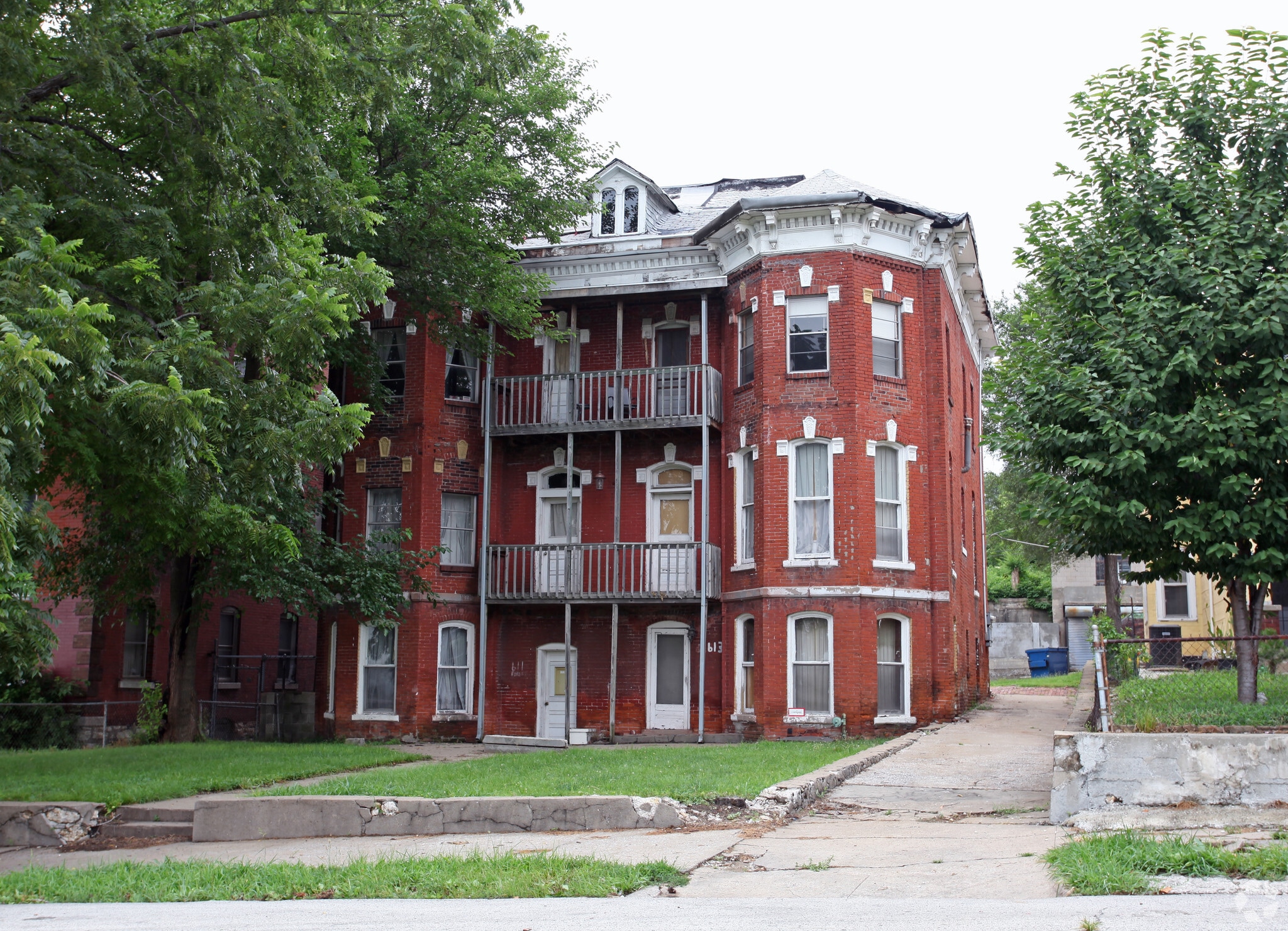 611-613 Forest Ave, Kansas City, MO for Sale