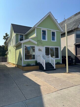 Cleveland, OH Retail - 2709 Clark Ave
