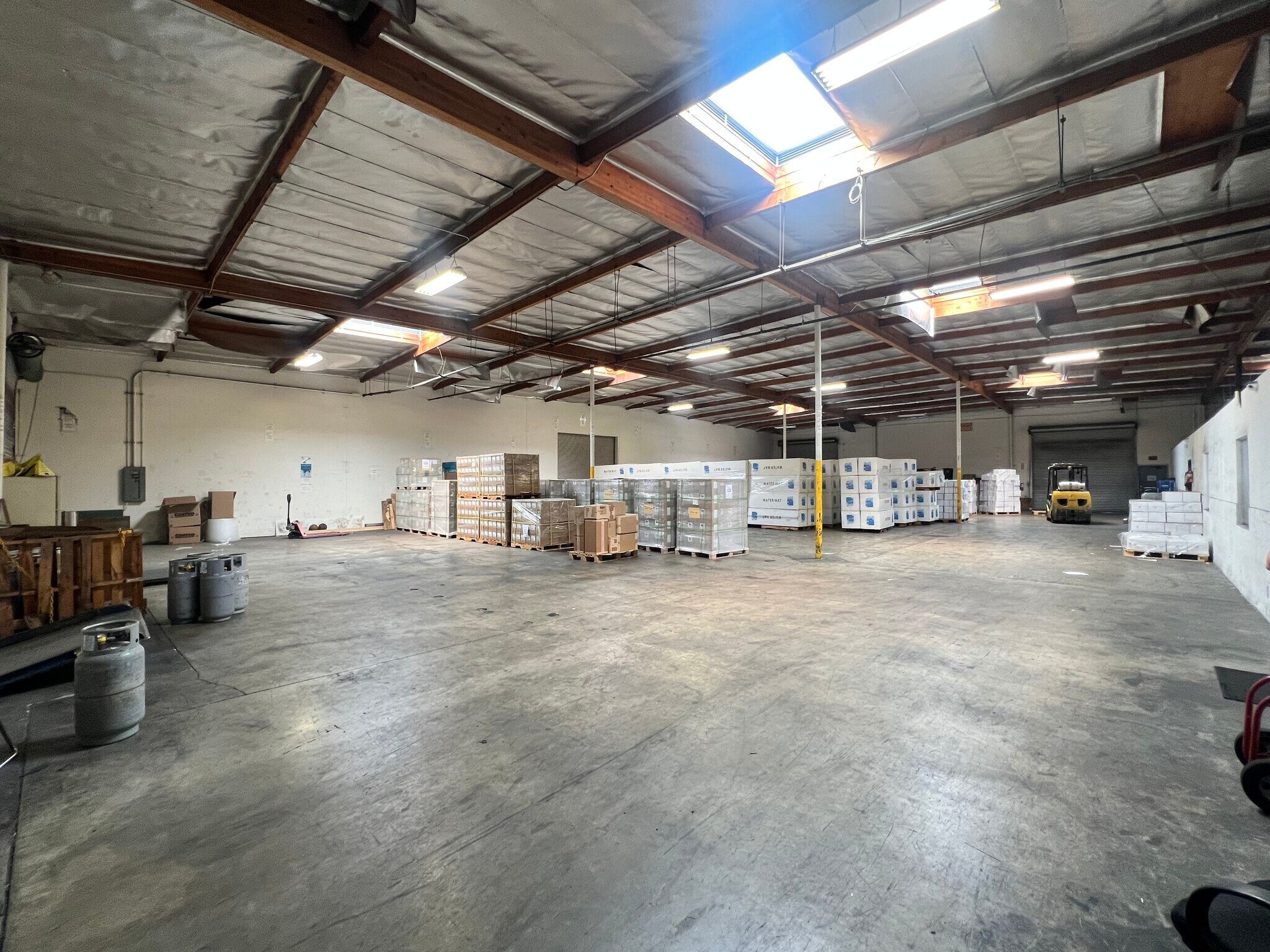 8320-8350 Isis Ave, Los Angeles, CA for Rent