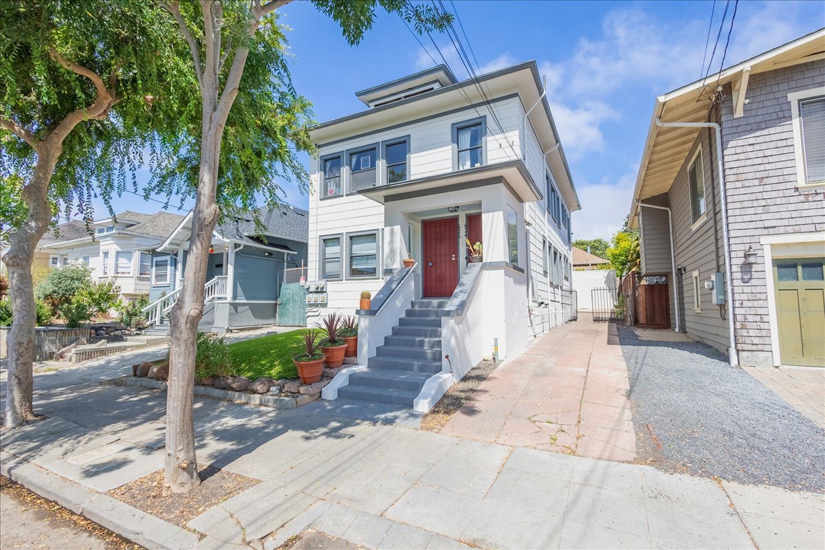 624-626 60th St, Oakland, CA for Sale