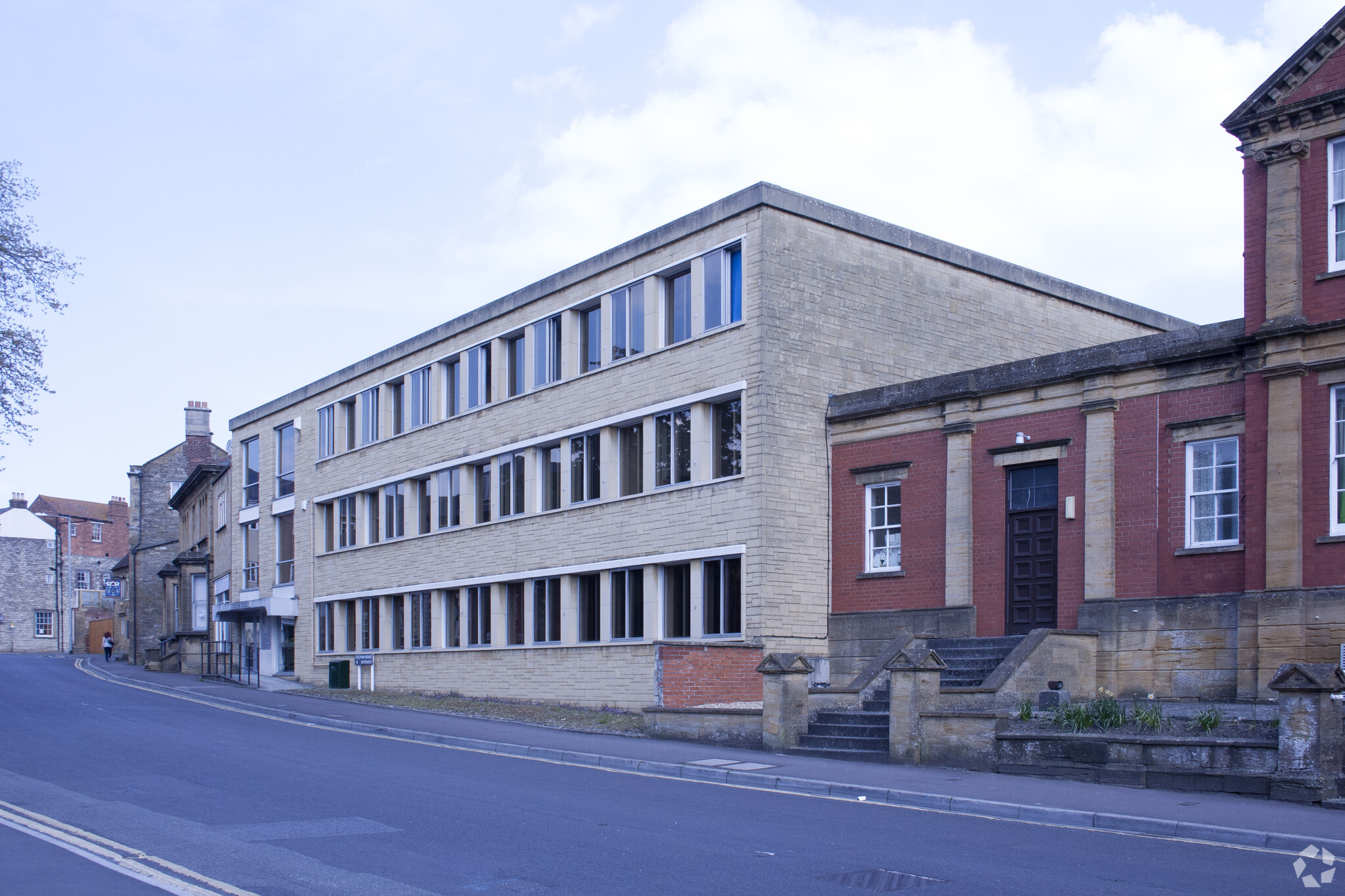 19-21 Hendford, Yeovil, SOM for Rent