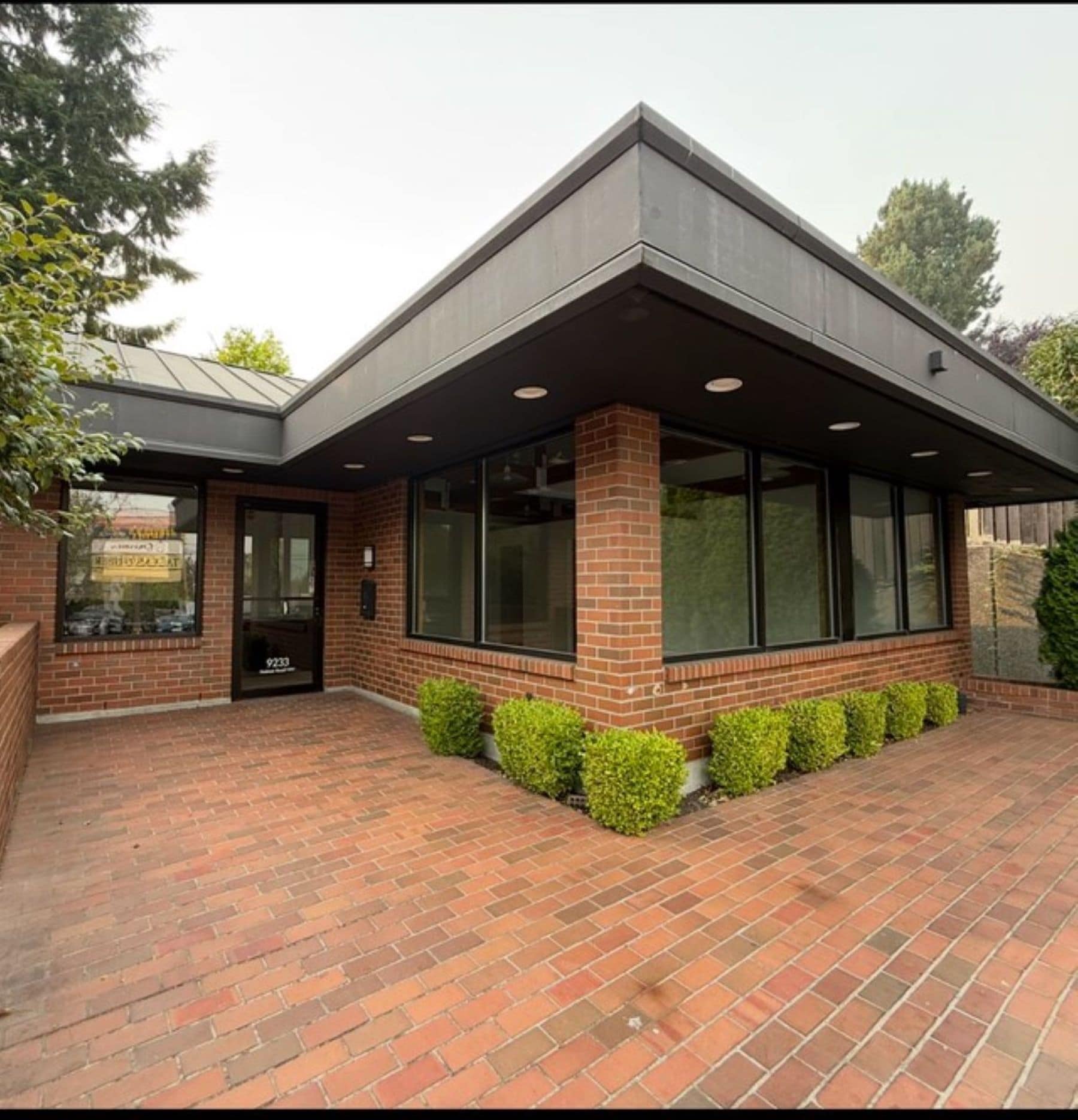 9229-9233 Holman Rd, Seattle, WA for Rent