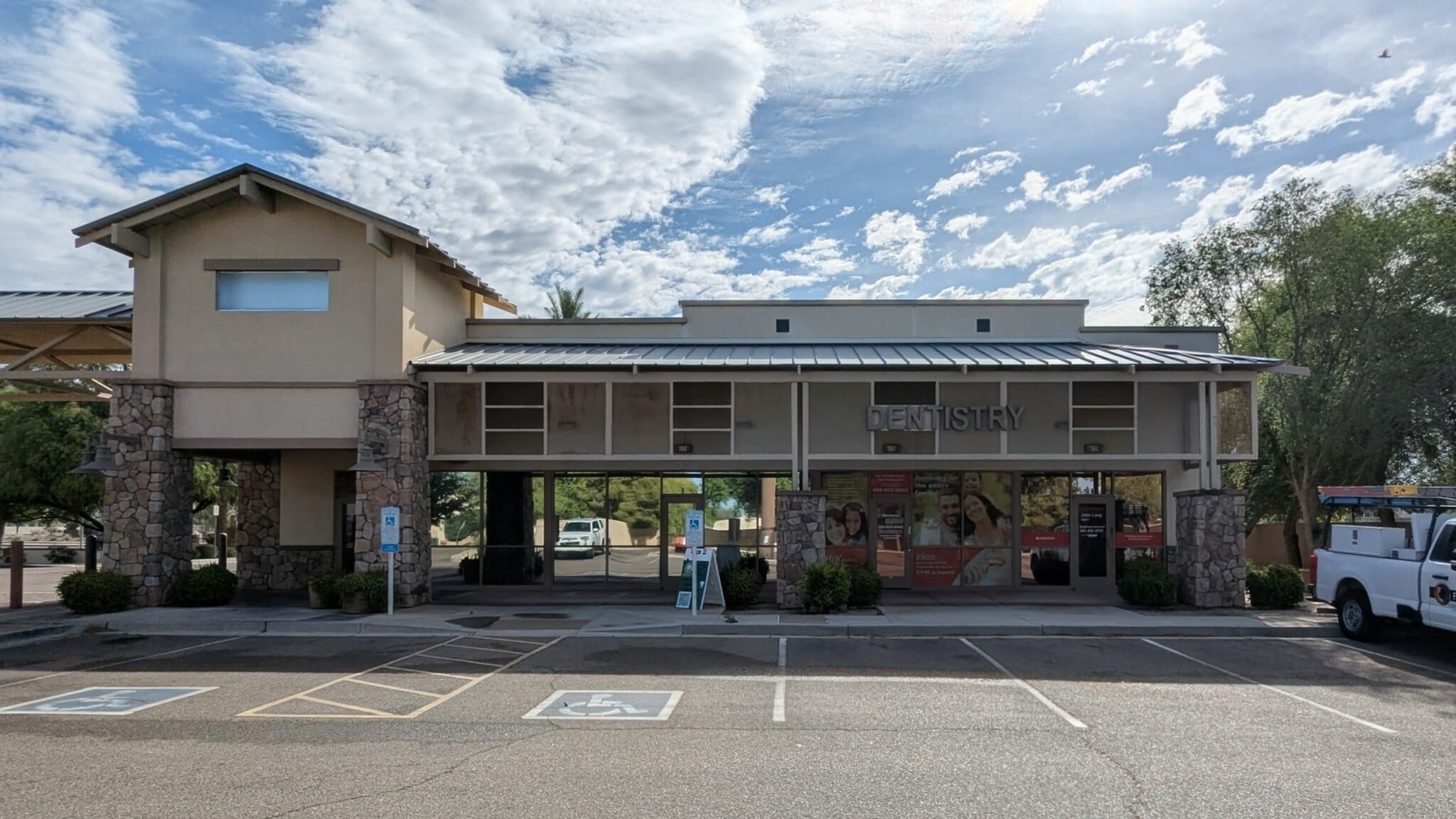 995 E Ocotillo Rd, Chandler, AZ for Rent