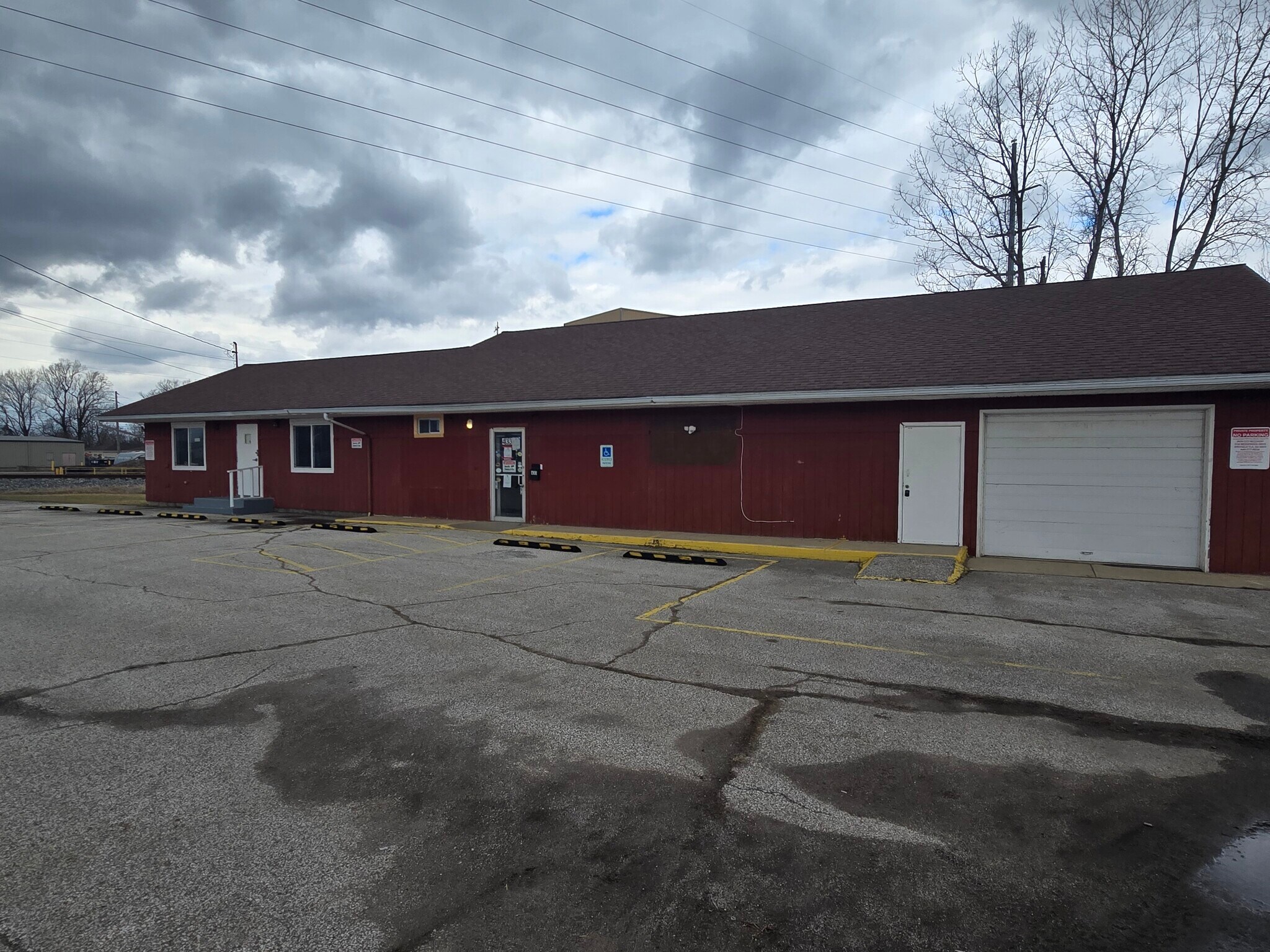 433 Oberlin Rd, Elyria, OH for Sale