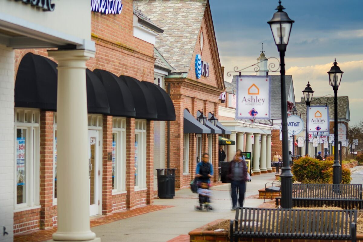 472596 N Frederick Ave Gaithersburg, MD 20877 Shopping Center