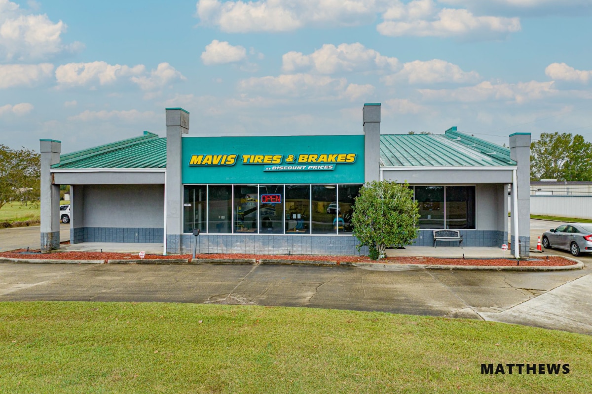 18562 Highland Rd, Baton Rouge, LA for Sale