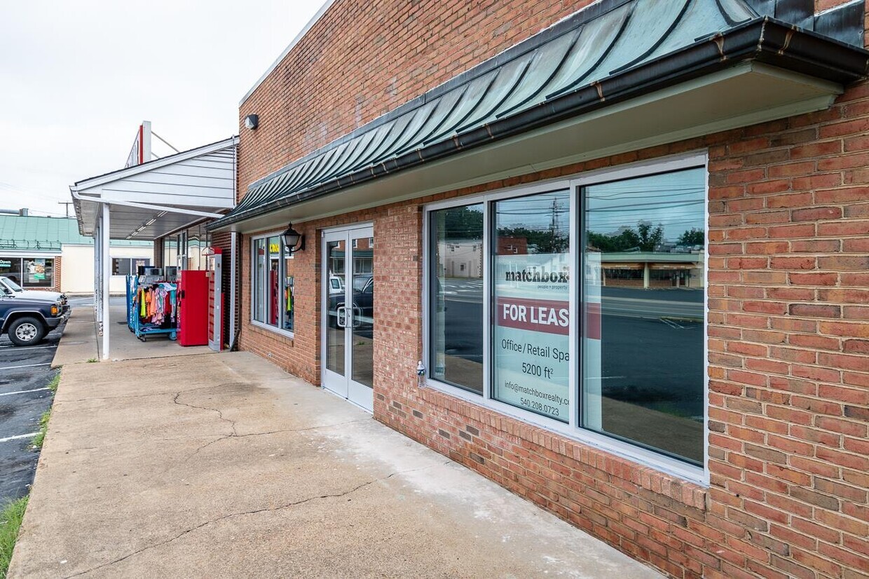 109 S Stuart Ave, Elkton, VA for Rent