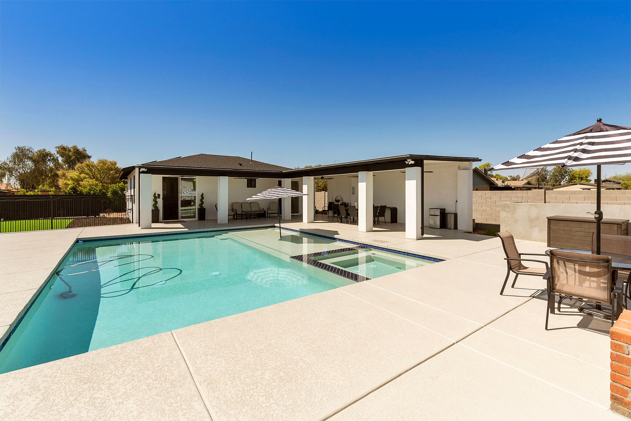 8822 W Deer Valley Rd, Peoria, AZ for Sale