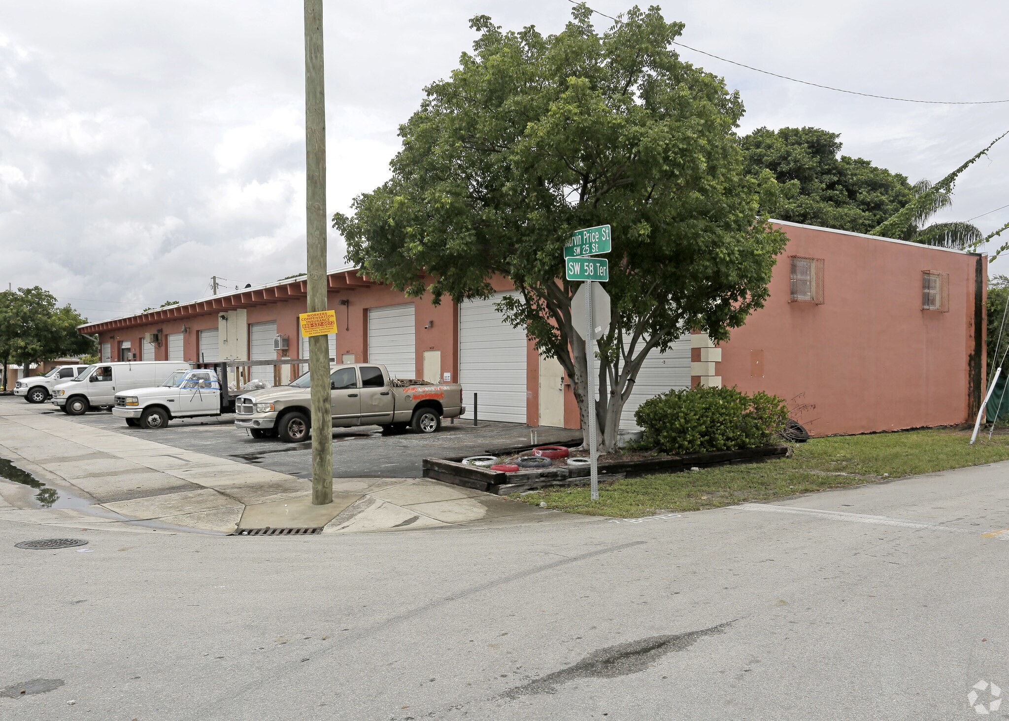 5833-5851 SW 25th St, West Park, FL for Rent