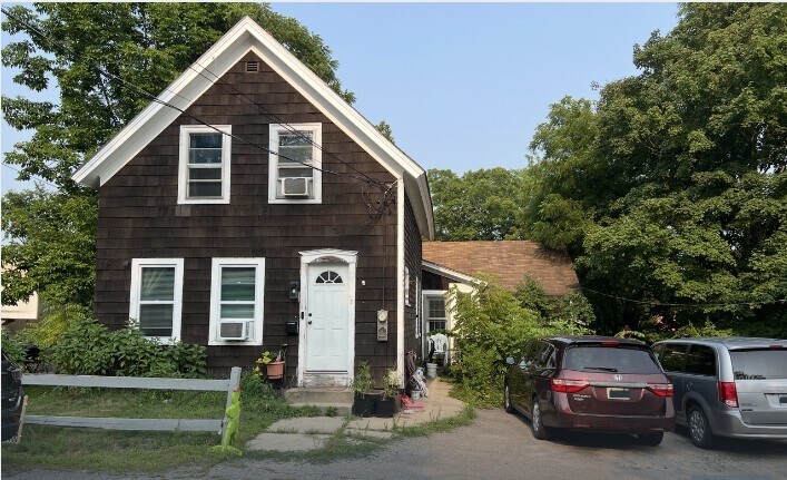 7 Glen St, Farmington, NH for Sale