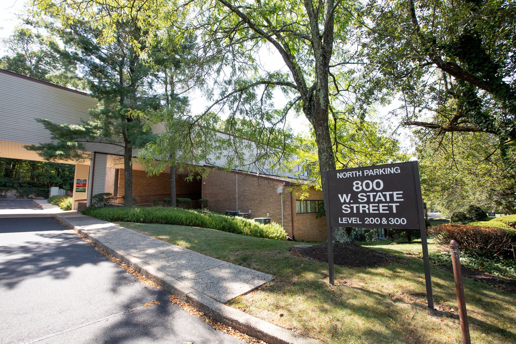 800 W State St, Doylestown, PA for Rent