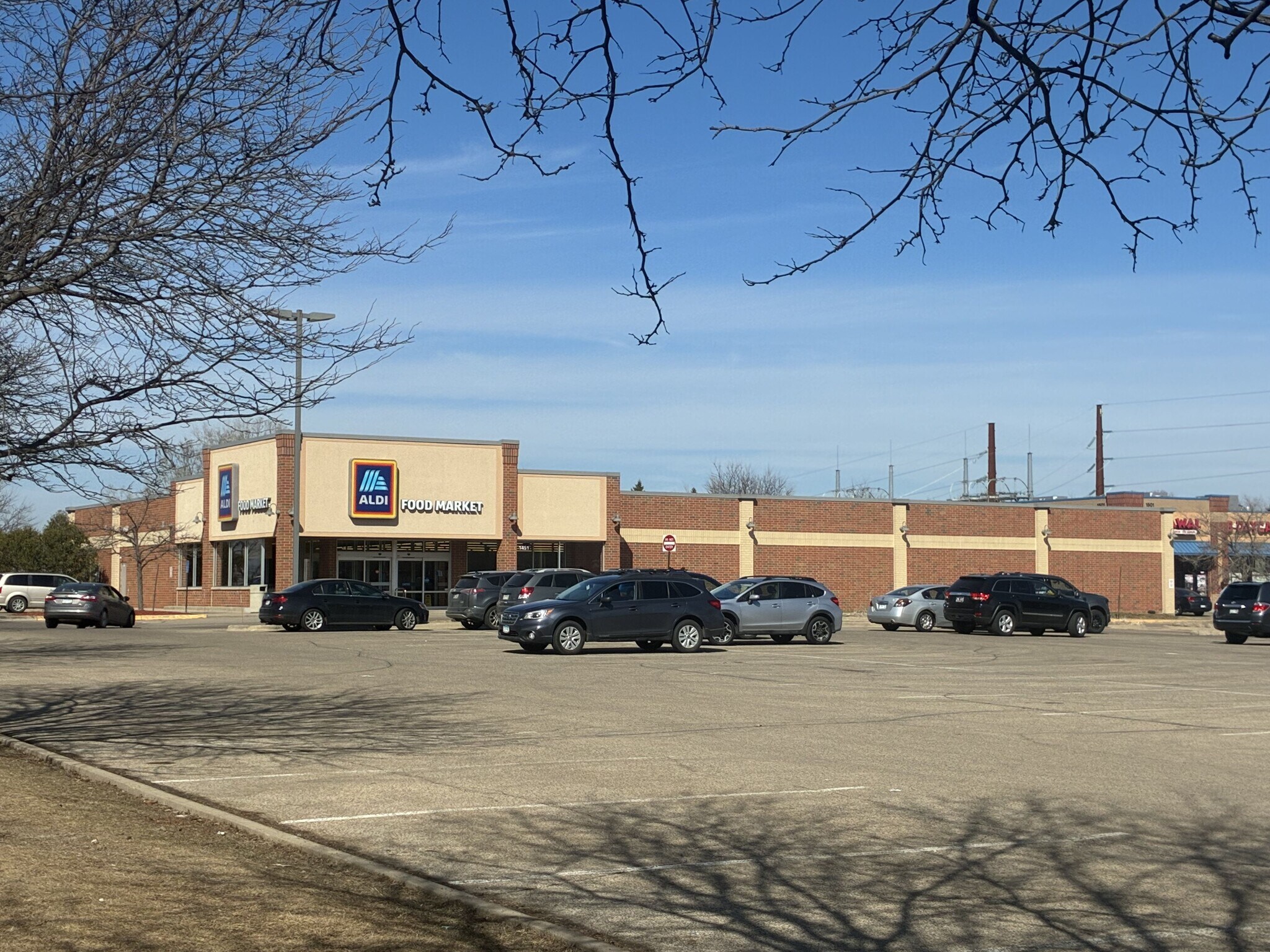 1451 Riverwood Dr, Burnsville, MN for Sale