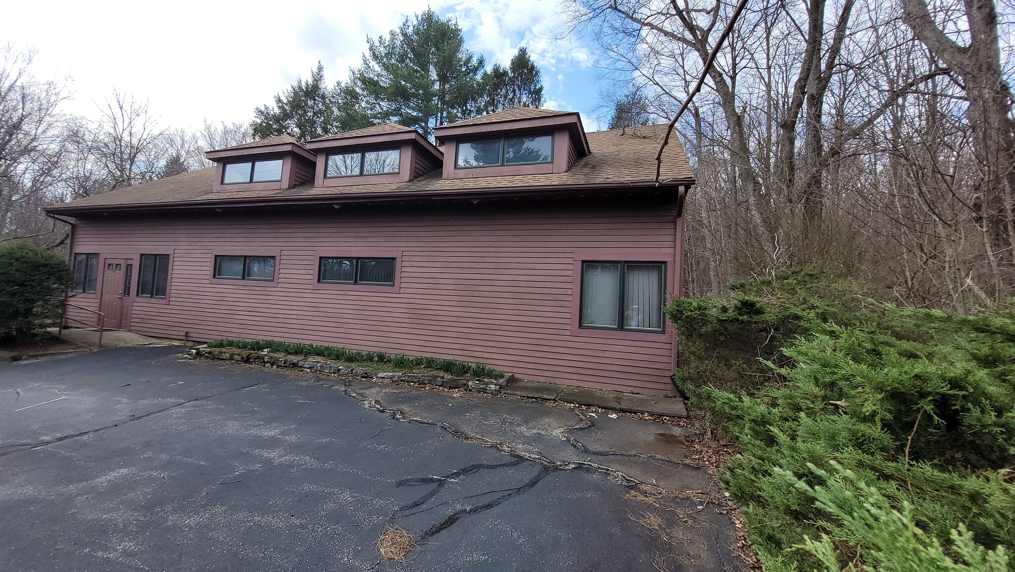 365 Storrs Rd, Mansfield Center, CT for Sale