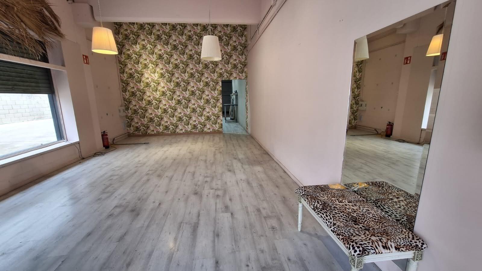 , Badalona, BAR for Rent