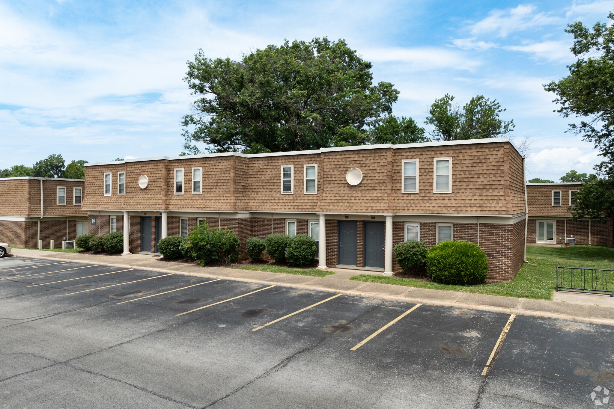 800 E Grand Ave, Carbondale, IL for Sale