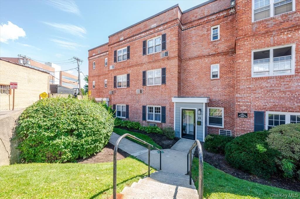 23 S Village Ave, Rockville Centre, NY for Sale