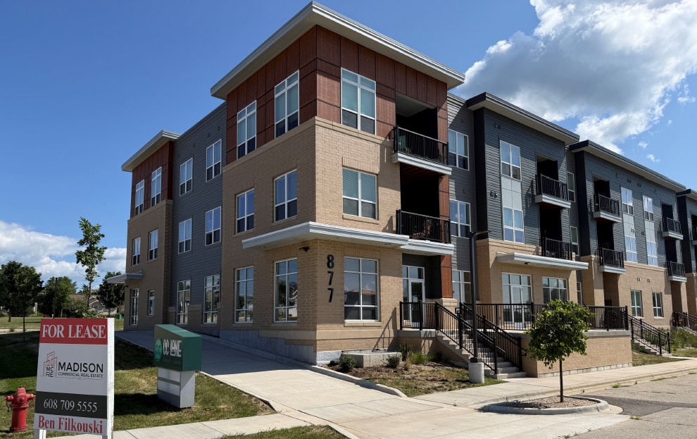 877 Oregon Center Dr, Oregon, WI for Rent