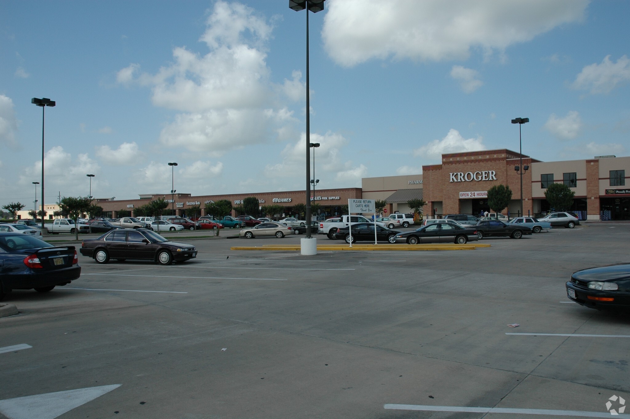 3939-3965 N Dowlen Rd, Beaumont, TX for Rent