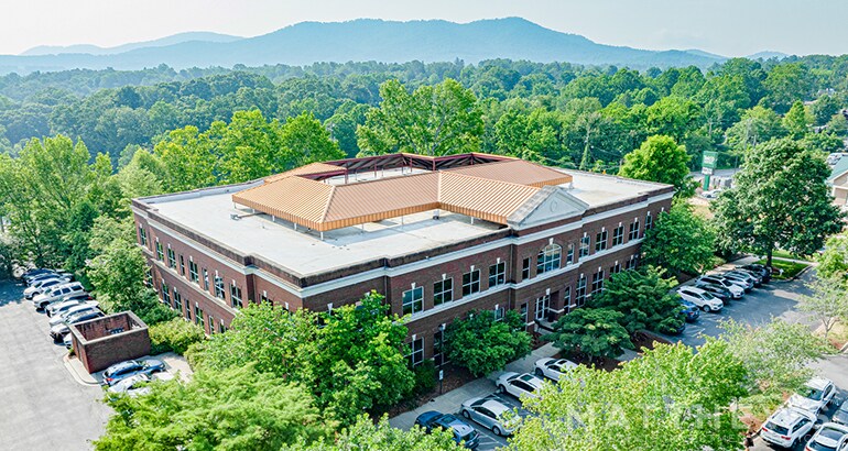 1 Vanderbilt Park Dr, Asheville, NC for Sale