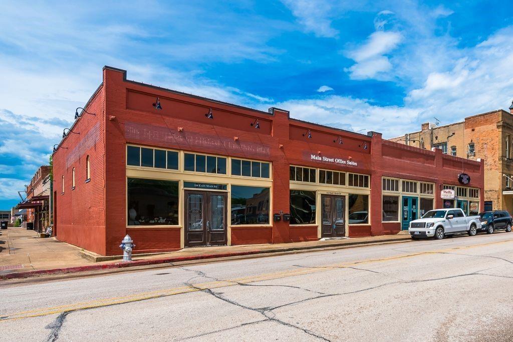 114 E Main St, Waxahachie, TX for Rent