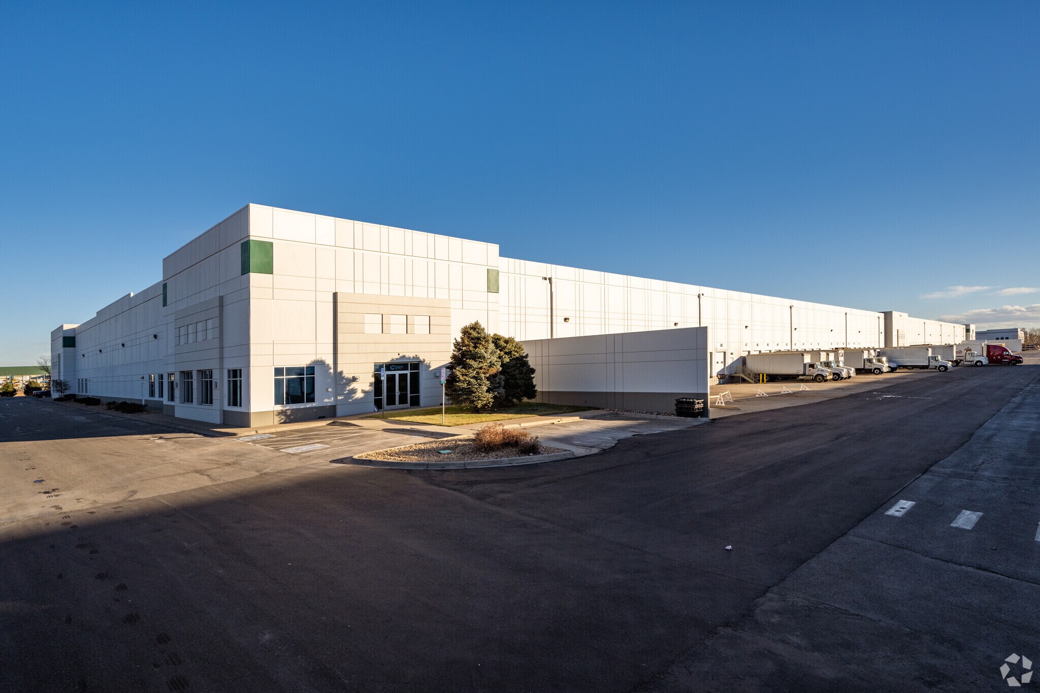 2470 Airport Blvd Aurora, CO 80011 Industrial Property for Lease on