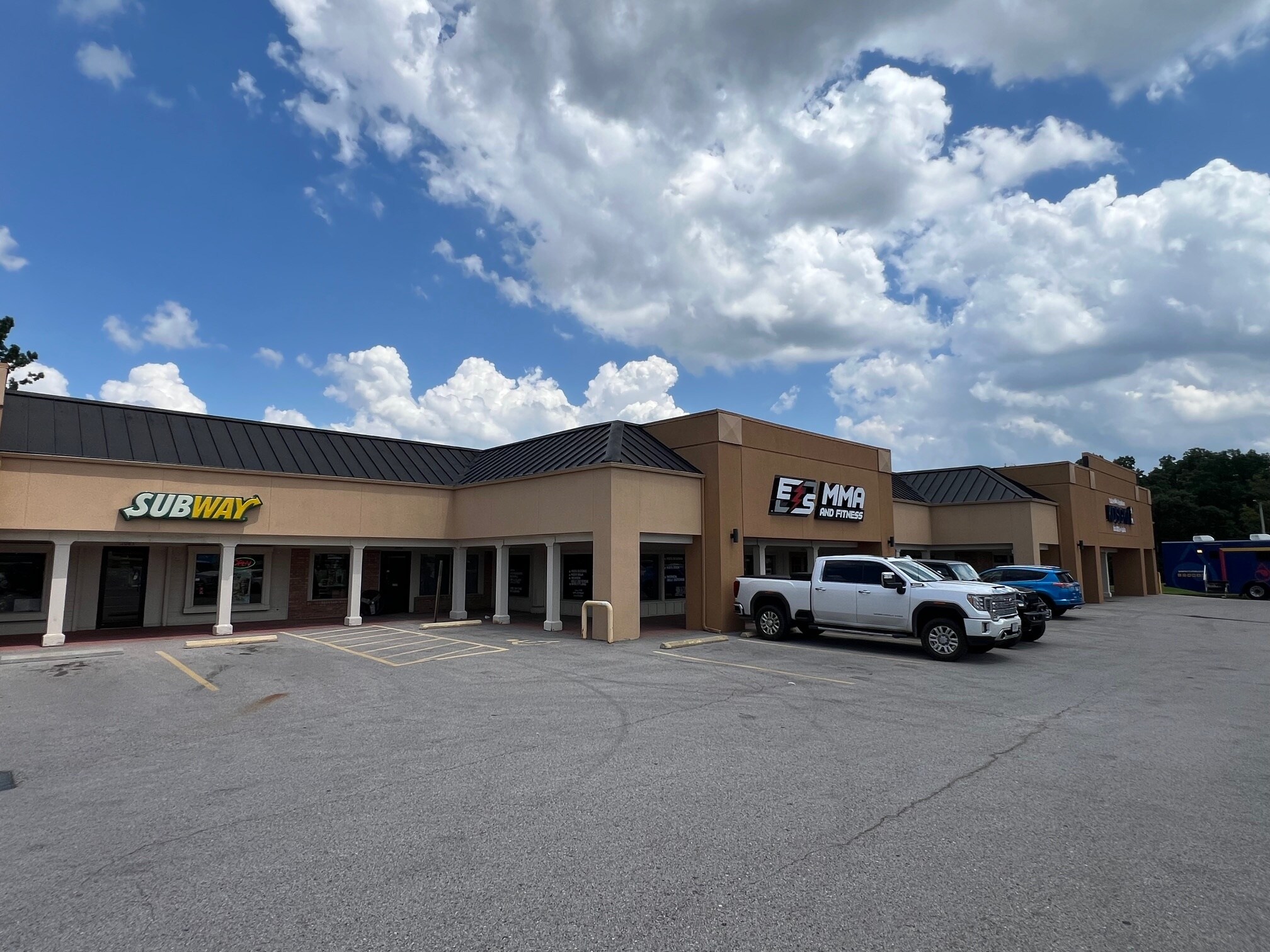 2099 Bentley Plz, Fenton, MO for Rent
