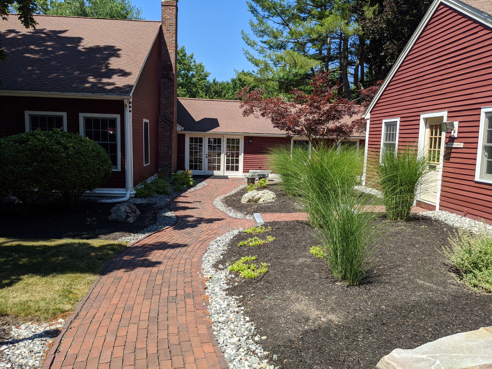 42 Davis Rd, Acton, MA for Rent