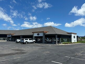 Holland, MI Retail - 840 N Black River Dr