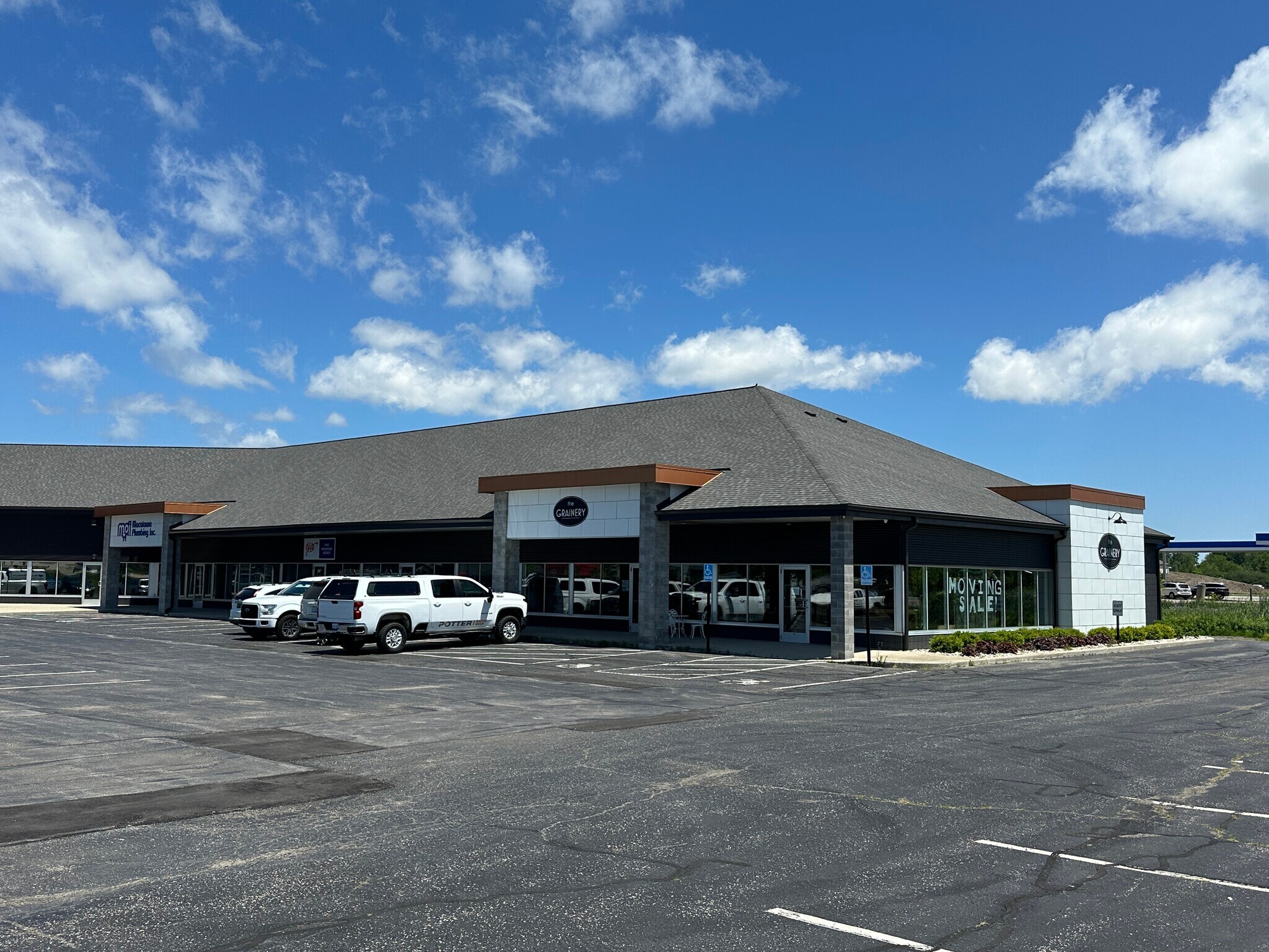 840 N Black River Dr, Holland, MI for Rent