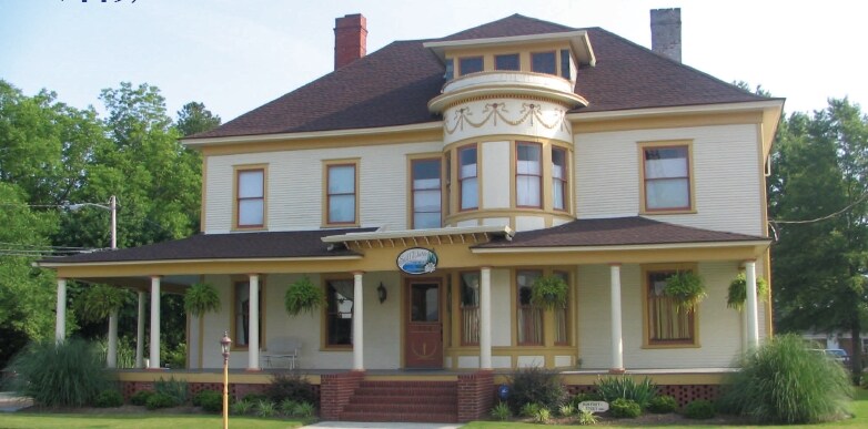 104 W Main St, Elizabeth City, NC for Sale