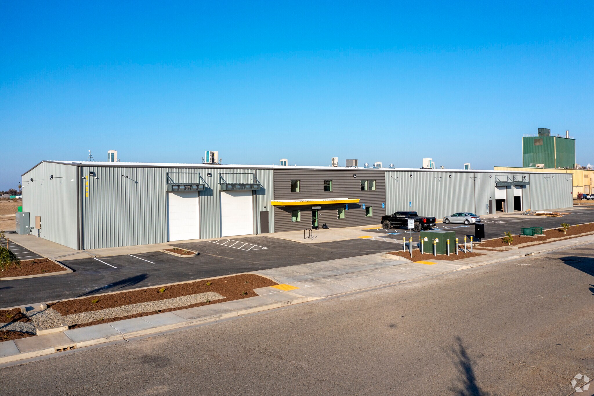 1450 Commerce Way Lemoore, CA 93245 Industrial Property for Lease on