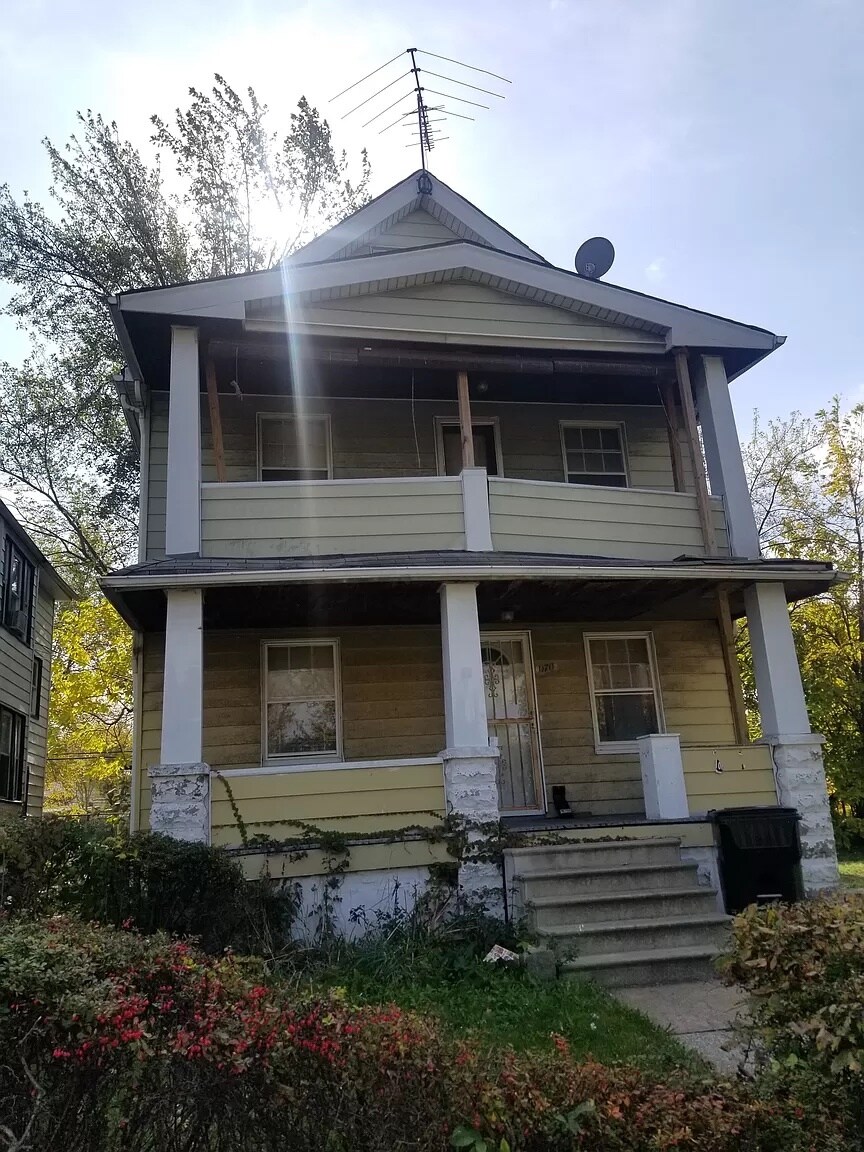 10706 Crestwood Ave, Cleveland, OH for Sale