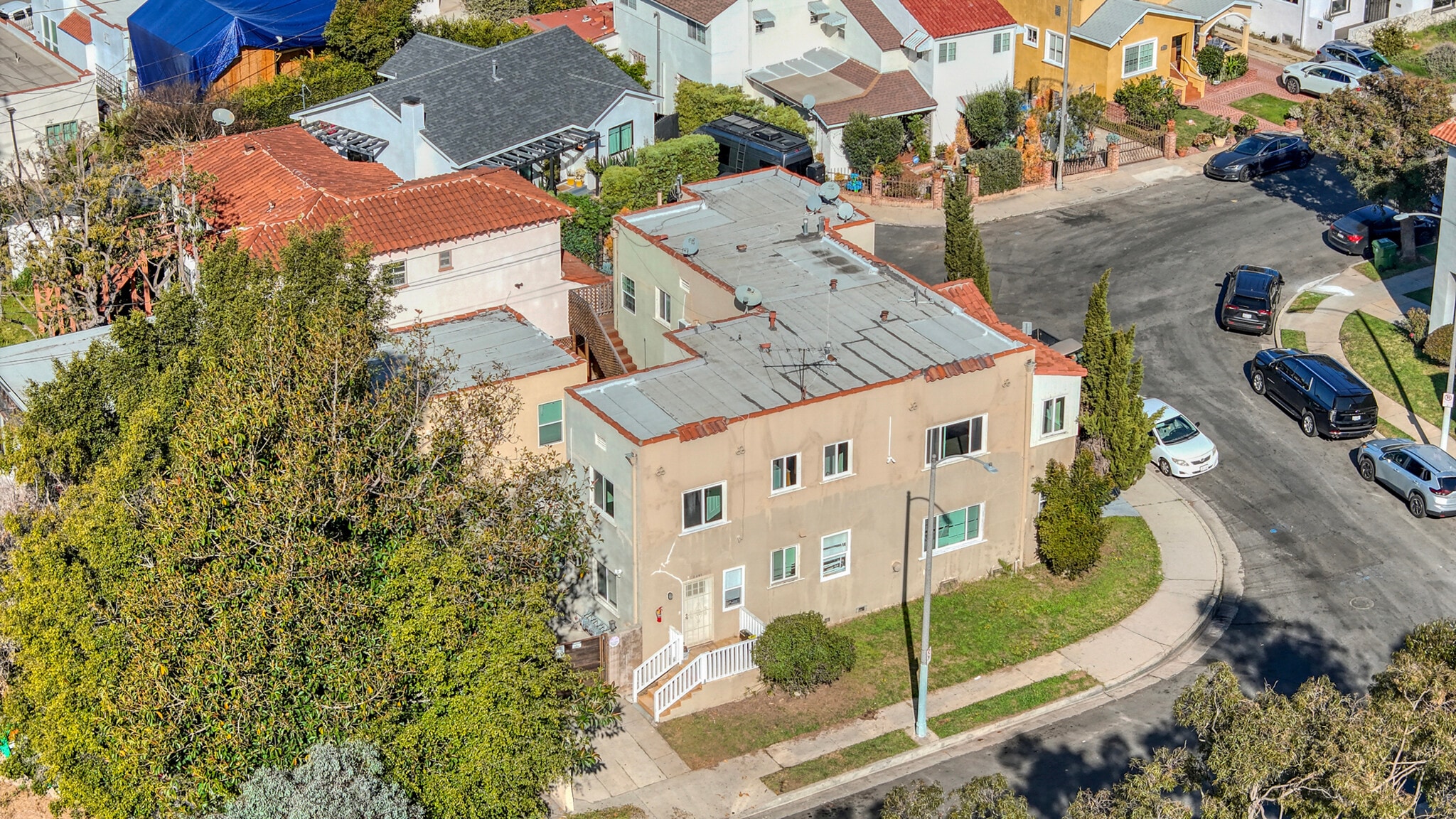 2337 Vineyard Ave, Los Angeles, CA for Sale