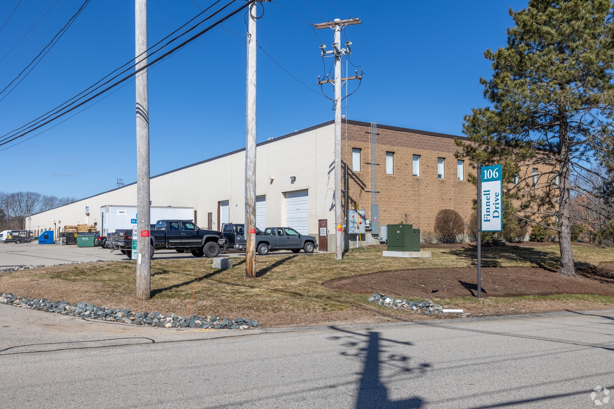 106 Finnell Dr, Weymouth, MA for Rent