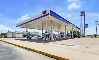 Schulenburg, TX Service Station - 708 N US Hwy 77